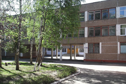 Российского подростка избили в школе и запугали его мать