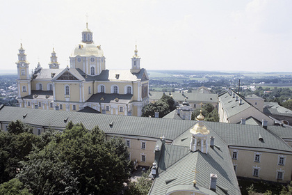 На Украине решили оспорить передачу лавры канонической церкви