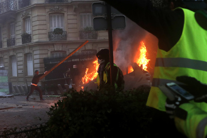 Репортер из России пострадала во время беспорядков в Париже
