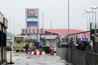 Едущих в Россию украинцев начали разворачивать на границе