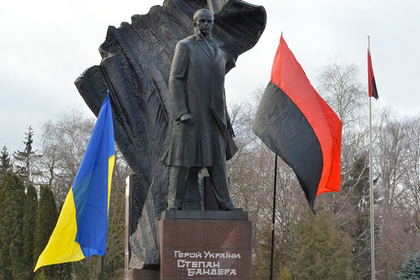 Украина объявила день рождения Бандеры официальным праздником