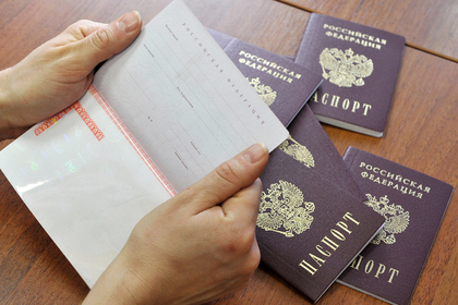 Россиянка прожила 25 лет с советским паспортом и поплатилась