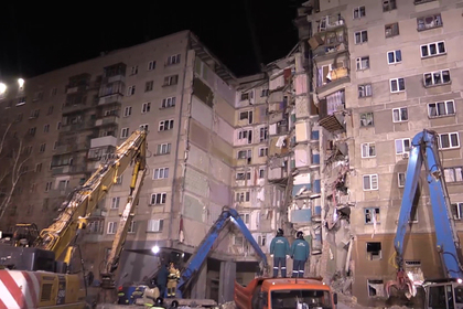 Двое жителей дома в Магнитогорске успели спастись до обрушения