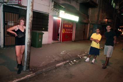 В Израиле запретили ходить к проституткам