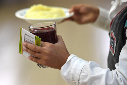 Власти узнали о голодных обмороках российских школьников и удивились