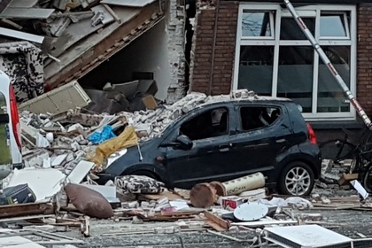 Жилой дом рухнул после взрыва в Гааге