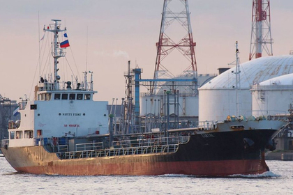 Российский танкер делился топливом с Северной Кореей вопреки санкциям