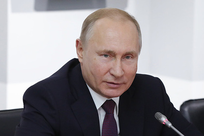 Путин в Крыму перешел на украинский и рассказал о сумасшествии Киева
