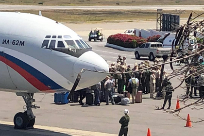 Российские самолеты прибыли в Венесуэлу с группой военных