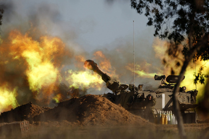 Израильские танки ударили по сектору Газа в ответ на ракетный обстрел