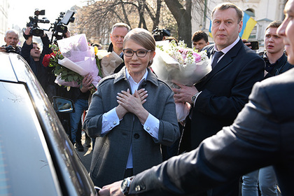 Тимошенко объявила о своем выходе во второй тур вместо Порошенко