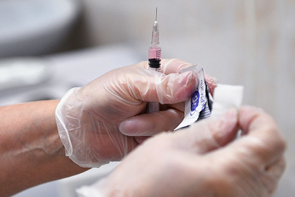 Российских детей без прививок предложили не пускать в школы