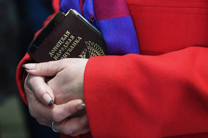 Идею упростить выдачу паспортов жителям Донбасса связали с выборами на Украине