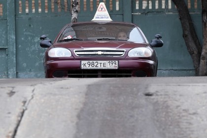 Правила получения водительских прав в России снова захотели ужесточить