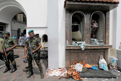 Число погибших от взрывов в Шри-Ланке увеличилось