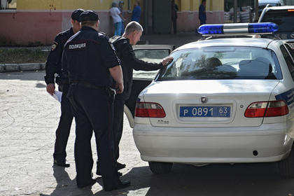 Российским полицейским захотели разрешить увозить пьяных в вытрезвители