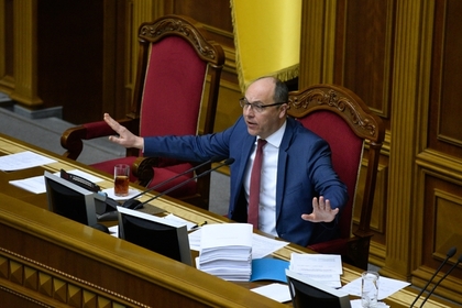 Парубий подписал закон об импичменте президенту Украины