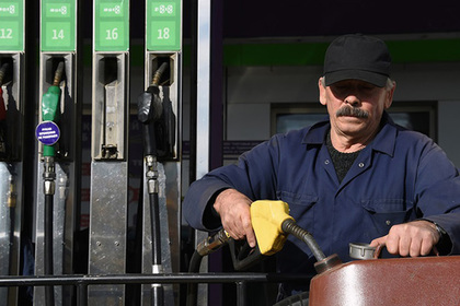 В России резко выросли оптовые цены на бензин