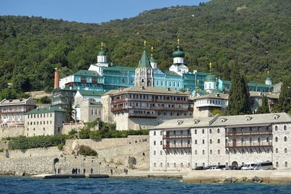 Украинских священников выгнали из монастырей на Афоне