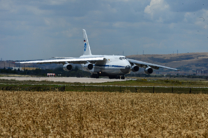 Российский самолет Ан-124 доставляет партию компонентов С-400 в Турцию