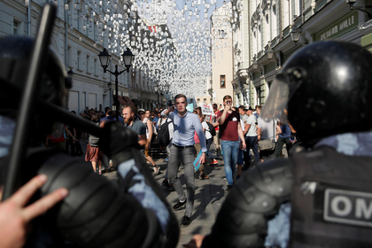 На акции протеста москвичей оказались сотни не москвичей