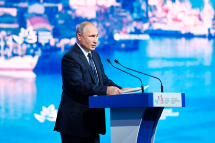 Путин поставил задачу привлекать людей на Дальний Восток