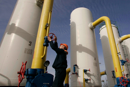 «Газпром» заставили поставлять газ через Украину
