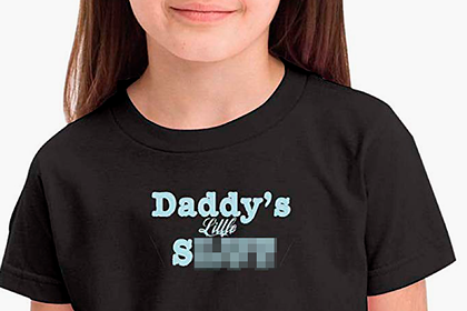 Детская футболка с непристойной надписью возмутила покупателей