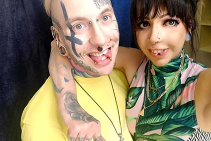 Парень с девушкой набили татуировки и остались безработными