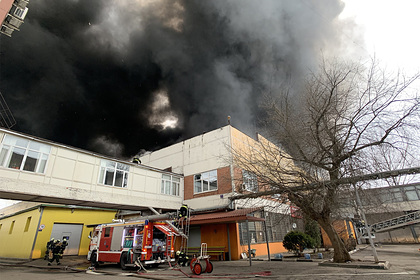 Пожар на складе тканей в Москве потушили