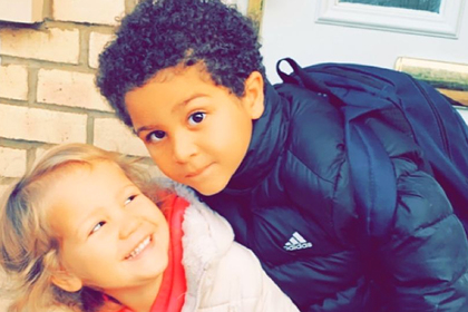 Молниеносная реакция четырехлетнего мальчика спасла жизнь его младшей сестре