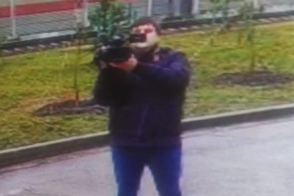 Близкие Заворотнюк опубликовали снимки преследующих актрису журналистов