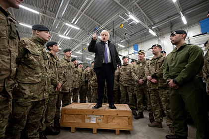 Борис Джонсон на военной базе в Эстонии