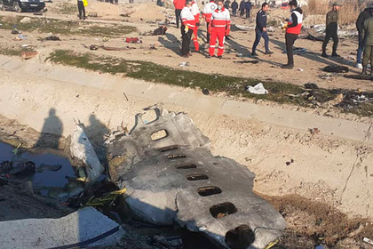 Украинский самолет со 180 пассажирами разбился в Иране