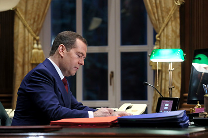 Медведев дал спецслужбам один день на оценку угроз россиянам на Ближнем Востоке