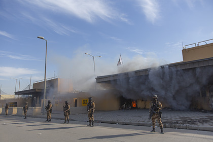 Американское посольство в Багдаде снова обстреляли