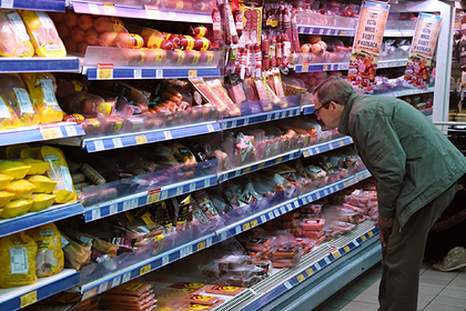 Названо количество поддельной еды в российских магазинах