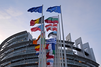 Мужчина поджег себя перед зданием Европарламента в Страсбурге