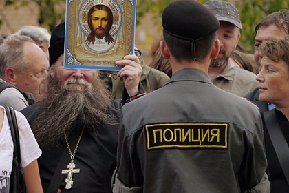 Российский священник рассказал о «сатанинской наледи» в сердцах полицейских