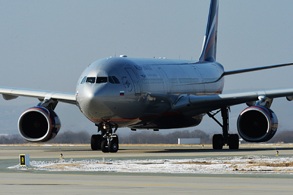 Российский самолет вернулся в аэропорт после сообщения о бомбе