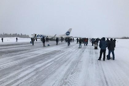 Командир экипажа Boeing 737 рассказал о причинах жесткой посадки в Усинске