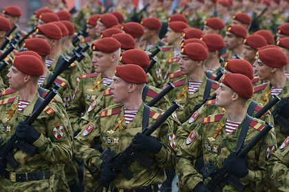 В Минобороны попросили повысить зарплату всем российским силовикам