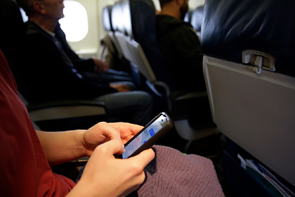 Раскрыт реальный эффект от выключения телефонов во время полета