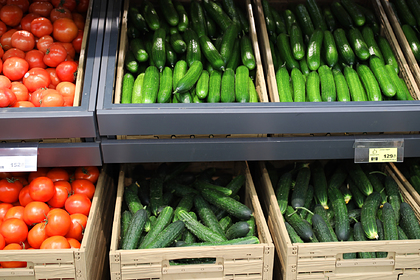 Россиянам посоветовали отказаться от покупки мытых овощей