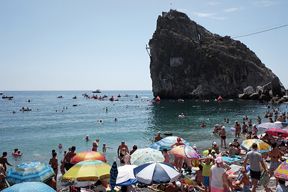 Спасатели выловили тело туриста из моря в Крыму