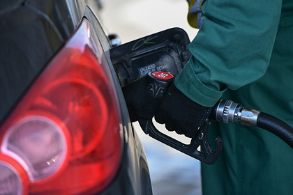 Обещание не снижать цены на бензин в России объяснили