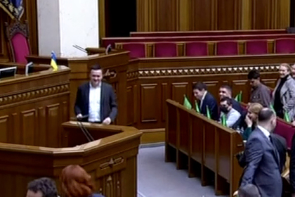 Украинский министр попытался занять кресло президента