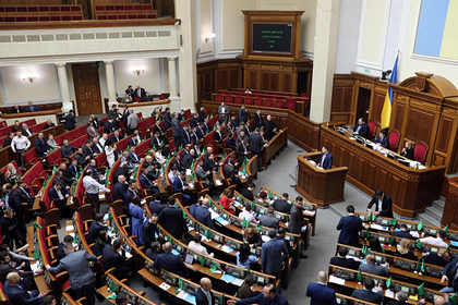 Два украинских министра подали в отставку