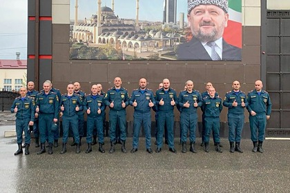 В Чечне весь состав МЧС побрился налысо вслед за Кадыровым