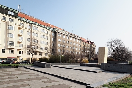 Место, где находился памятник маршалу СССР Ивану Коневу в Праге